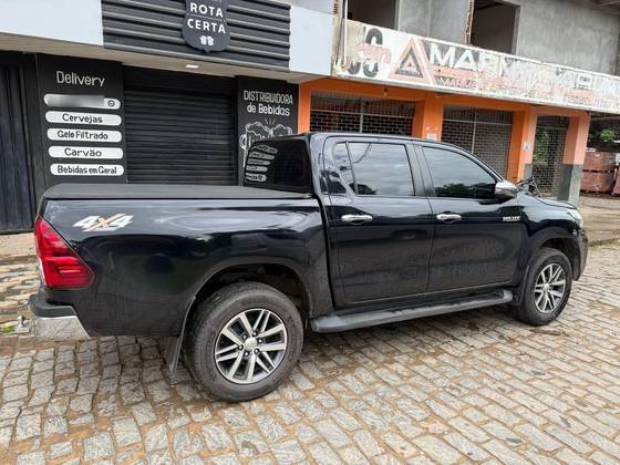 TOYOTA HILUX 2.8 SRV 4X4 CD 16V DIESEL 4P AUTOMÁTICO